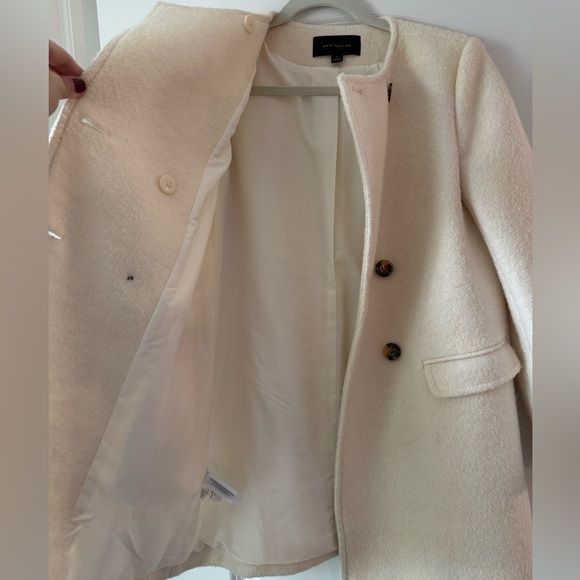 Ann Taylor Double Breasted Coat, Size Extra Small, Great Condition. - Picture 4 of 6